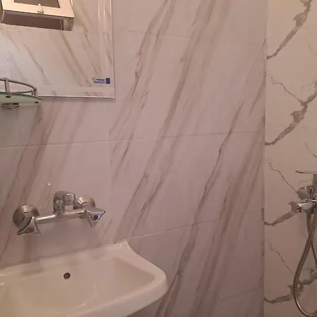 Апартаменты бюджетна за двама *